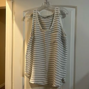 Black and white striped loft top